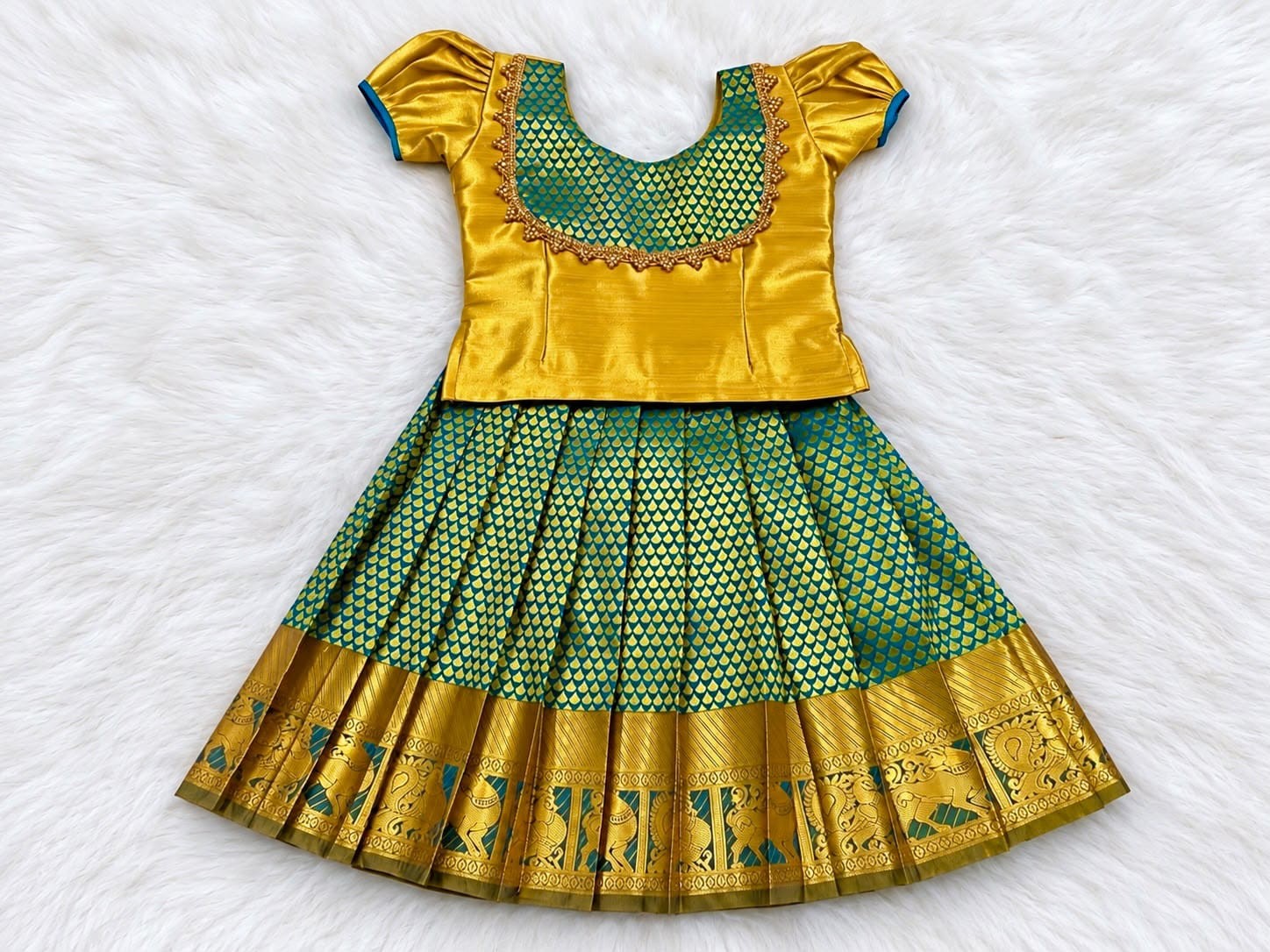 Kids Pattu Pavadai set