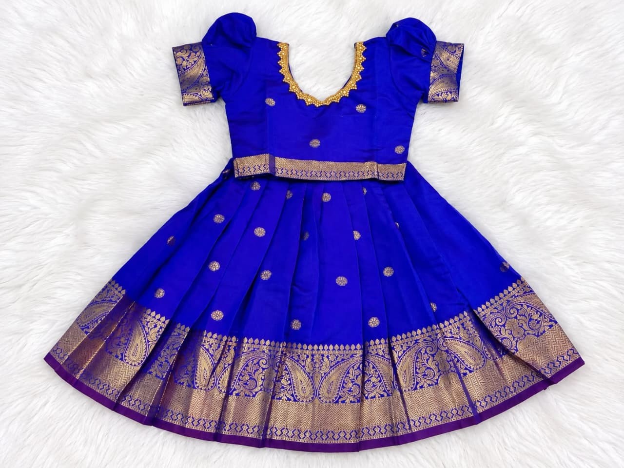 Kids Pattu Pavadai set