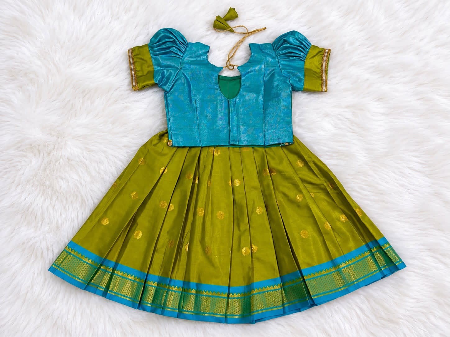 Kids Pattu Pavadai set